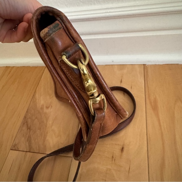 Vintage Coach Leather Top Flap Shoulder Crossbody Bag - Picture 4 of 7